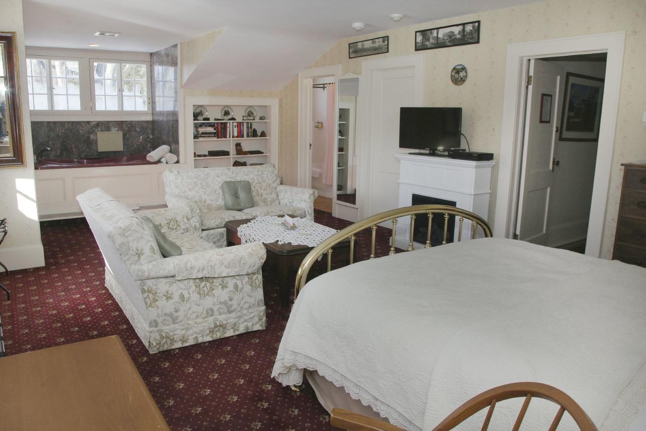 Bykenhulle House Bed And Breakfast Hopewell Junction Extérieur photo