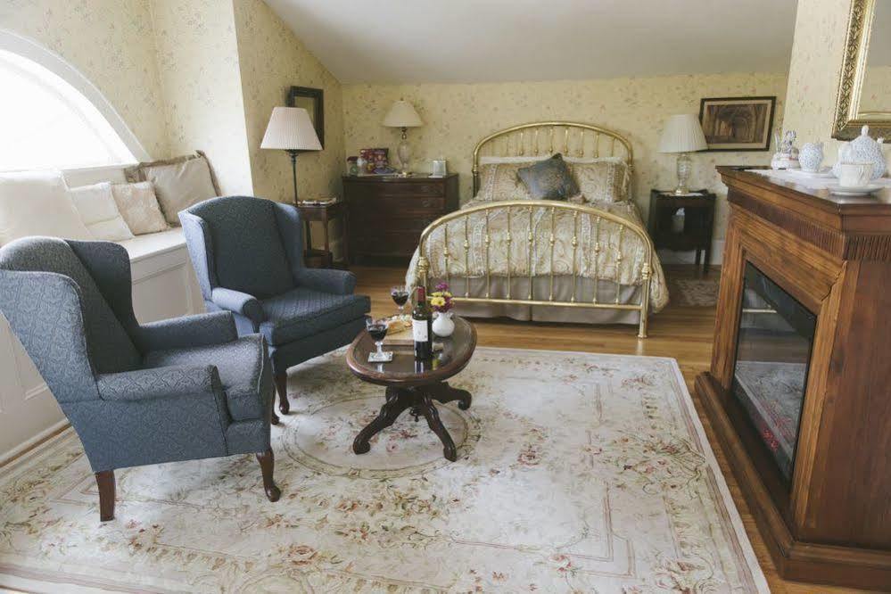 Bykenhulle House Bed And Breakfast Hopewell Junction Extérieur photo