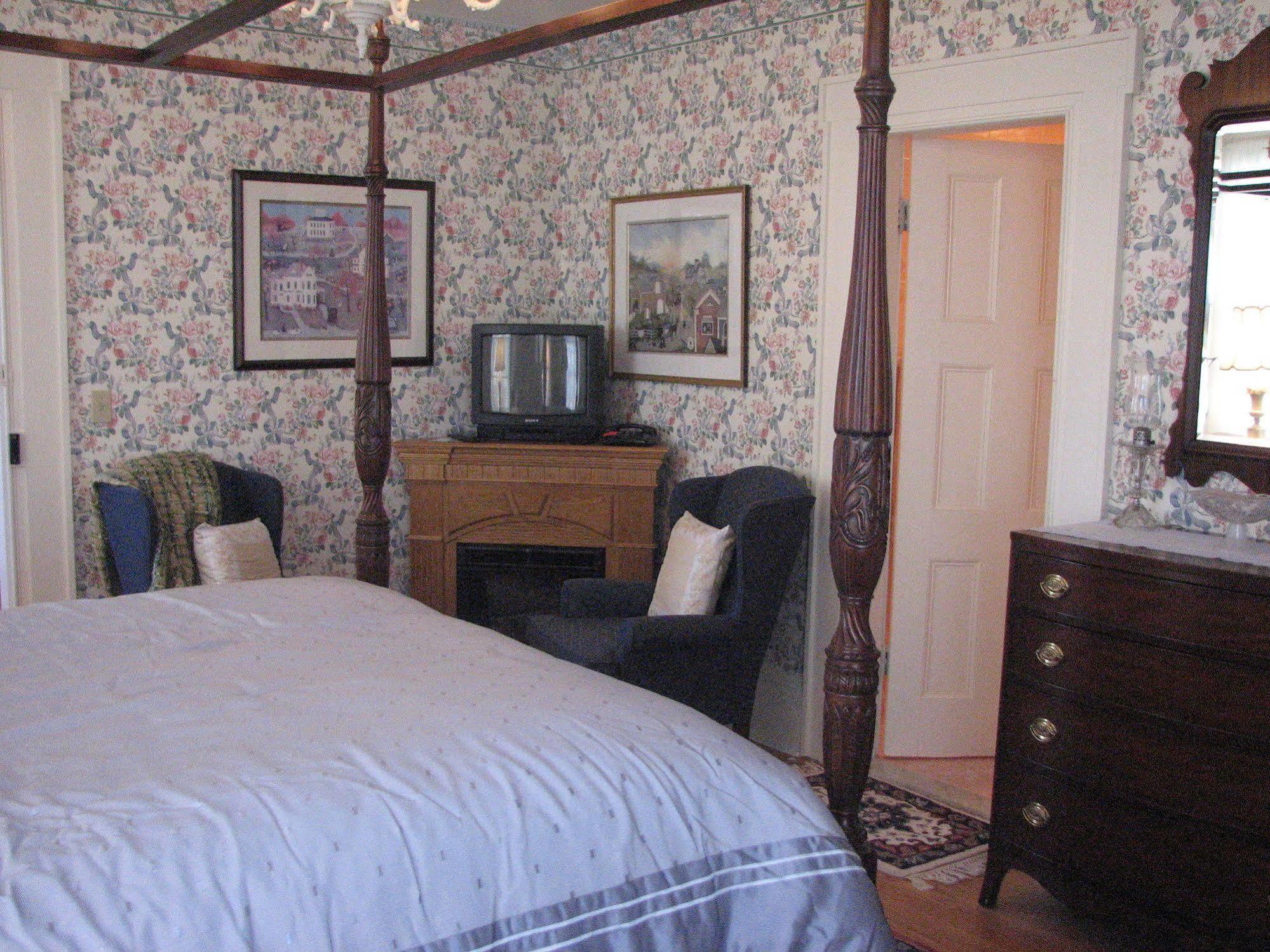 Bykenhulle House Bed And Breakfast Hopewell Junction Extérieur photo